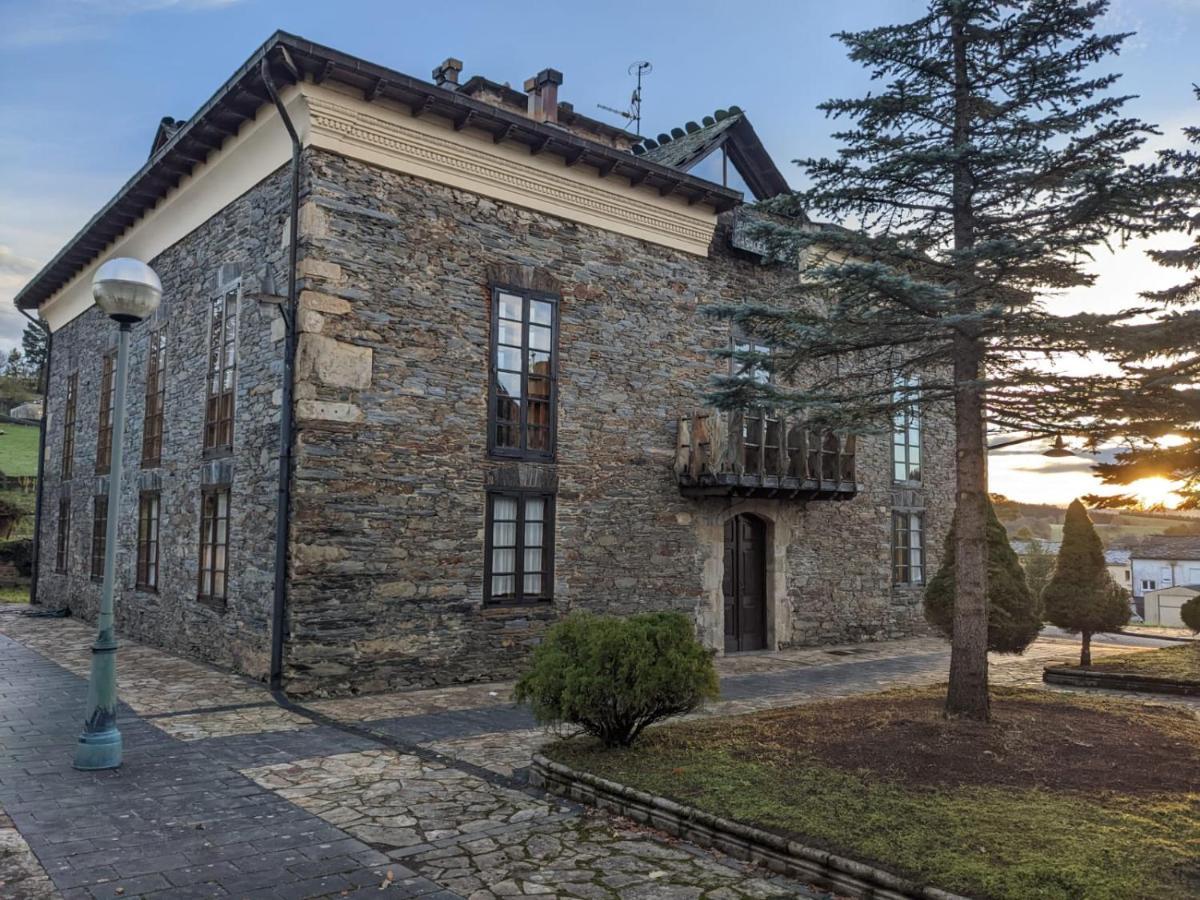 Ahio San Martin, Apartamentos Rurales Casa De La Villa Сан-Мартин-де-Оскос Экстерьер фото