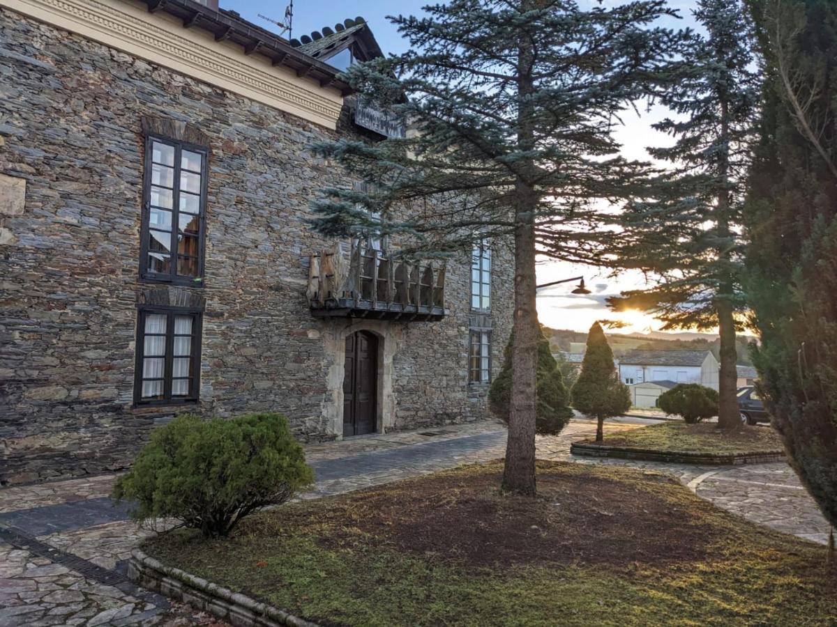 Ahio San Martin, Apartamentos Rurales Casa De La Villa Сан-Мартин-де-Оскос Экстерьер фото