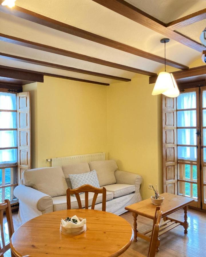 Ahio San Martin, Apartamentos Rurales Casa De La Villa Сан-Мартин-де-Оскос Экстерьер фото